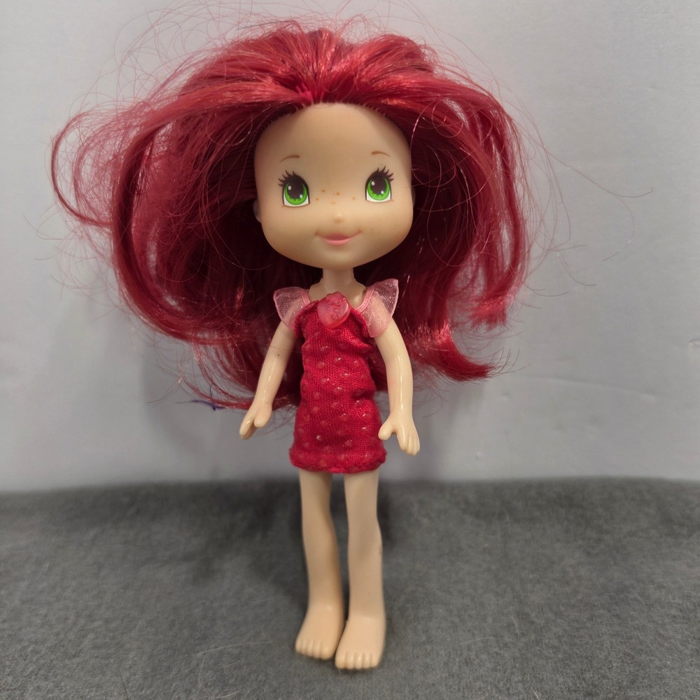Strawberry Shortcake Small Doll 6 Inch Red Hair Green Eyes Red Dress Figure